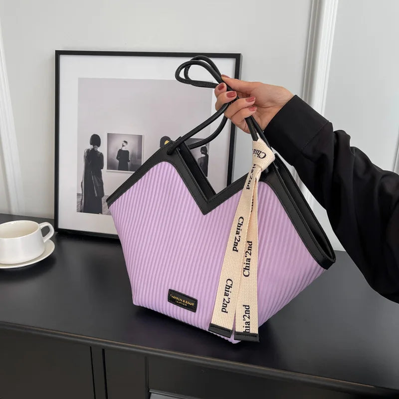 PU Women's Bags Fashion Ladies Designer Luxury Women Shoulder Handbag Large Capacity Heart-shaped Tote Bag Bolsos De Mujer 2025