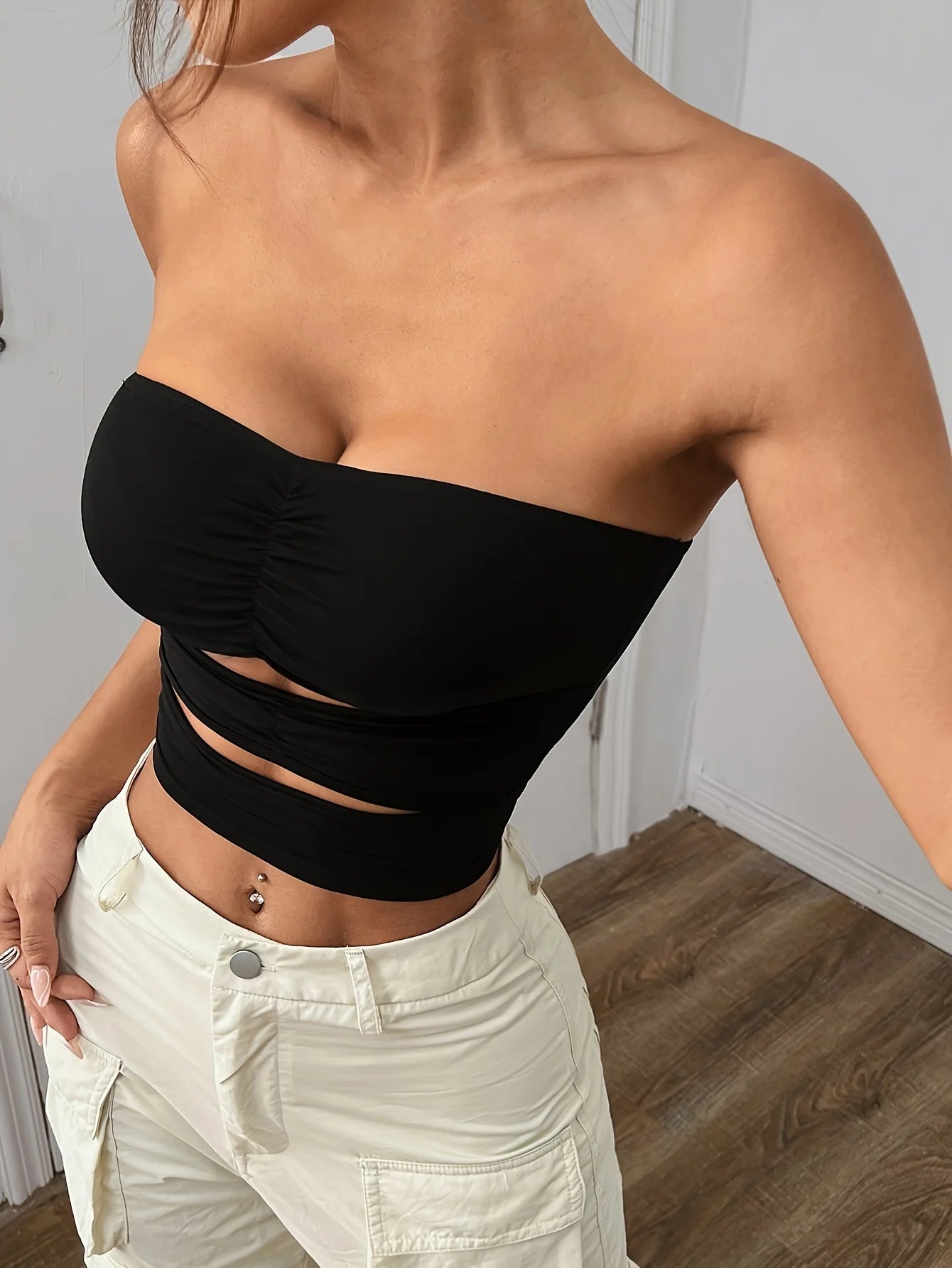New Summer Hot Girl Tube Top, Pleated Push-up Cups   Side Cutout Design, Stretchy Slim Fit Strapless Top